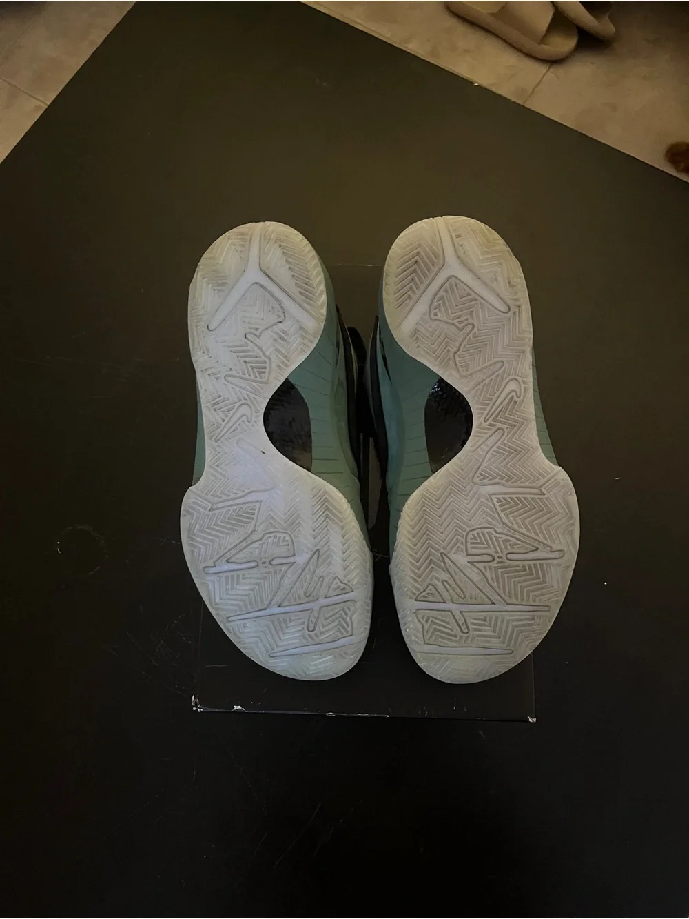 Nike kobe low